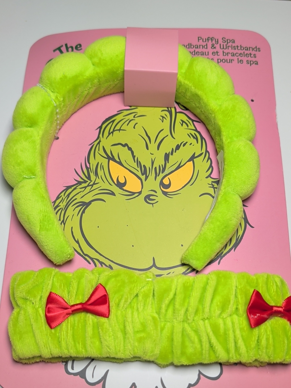 Women's The Grinch Puffy Spa Headband & Wristbands